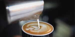 How to make a cappuccino with an espresso machine
