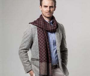 7 Best Men's Cashmere Scarf to Buy in 2022 1