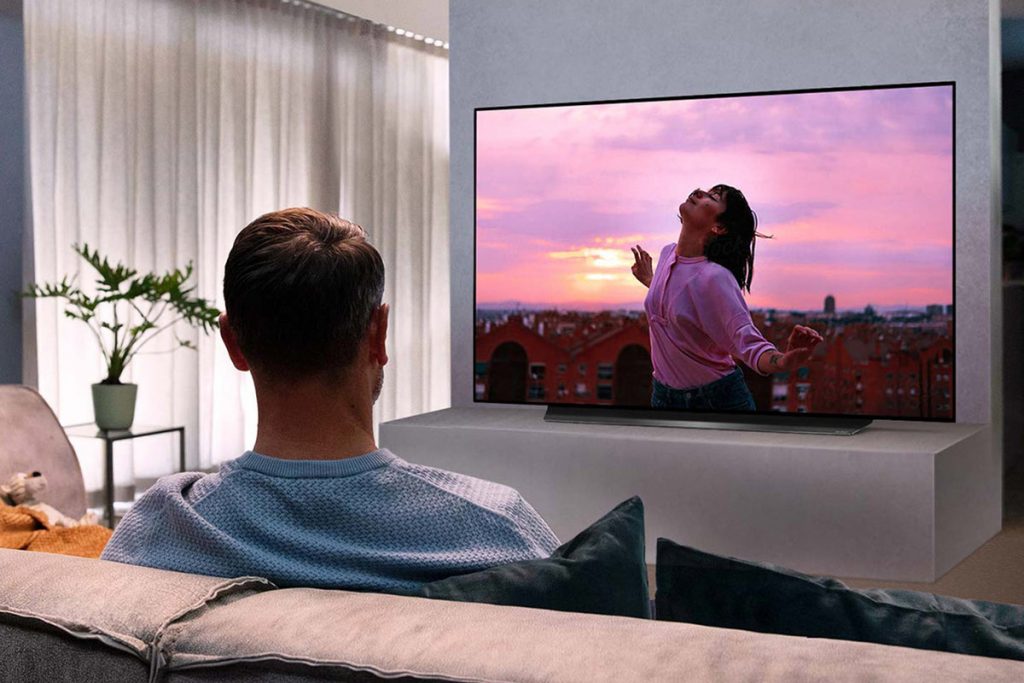 5 Best 4k TVs For Watching Sports - In 2021 2