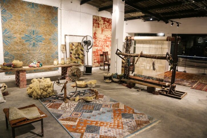 Best Handmade Rugs To Make Your Living Room More Stylish - 2022 Guide 4