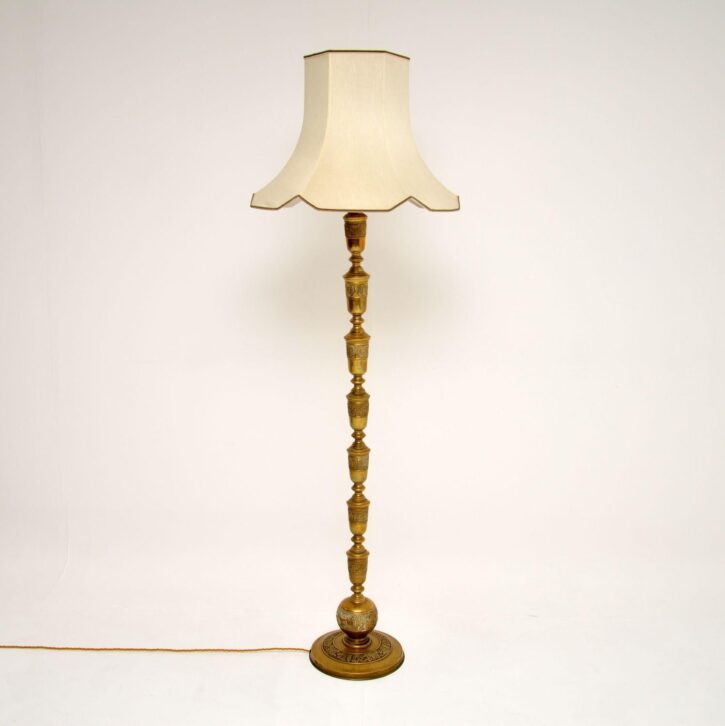 Best Vintage Floor Lamps For Your Bedroom 2022 3